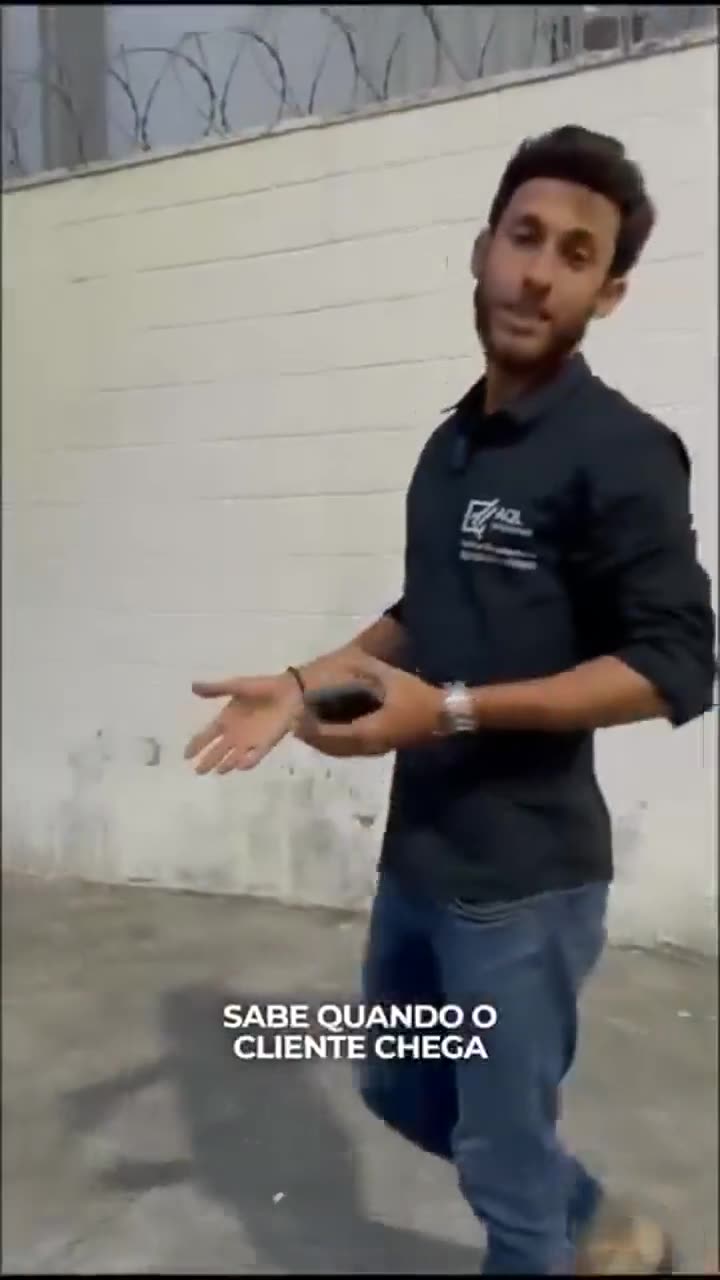Matheus Capila falando sobre o trabalho da AQL Solutions em obra
